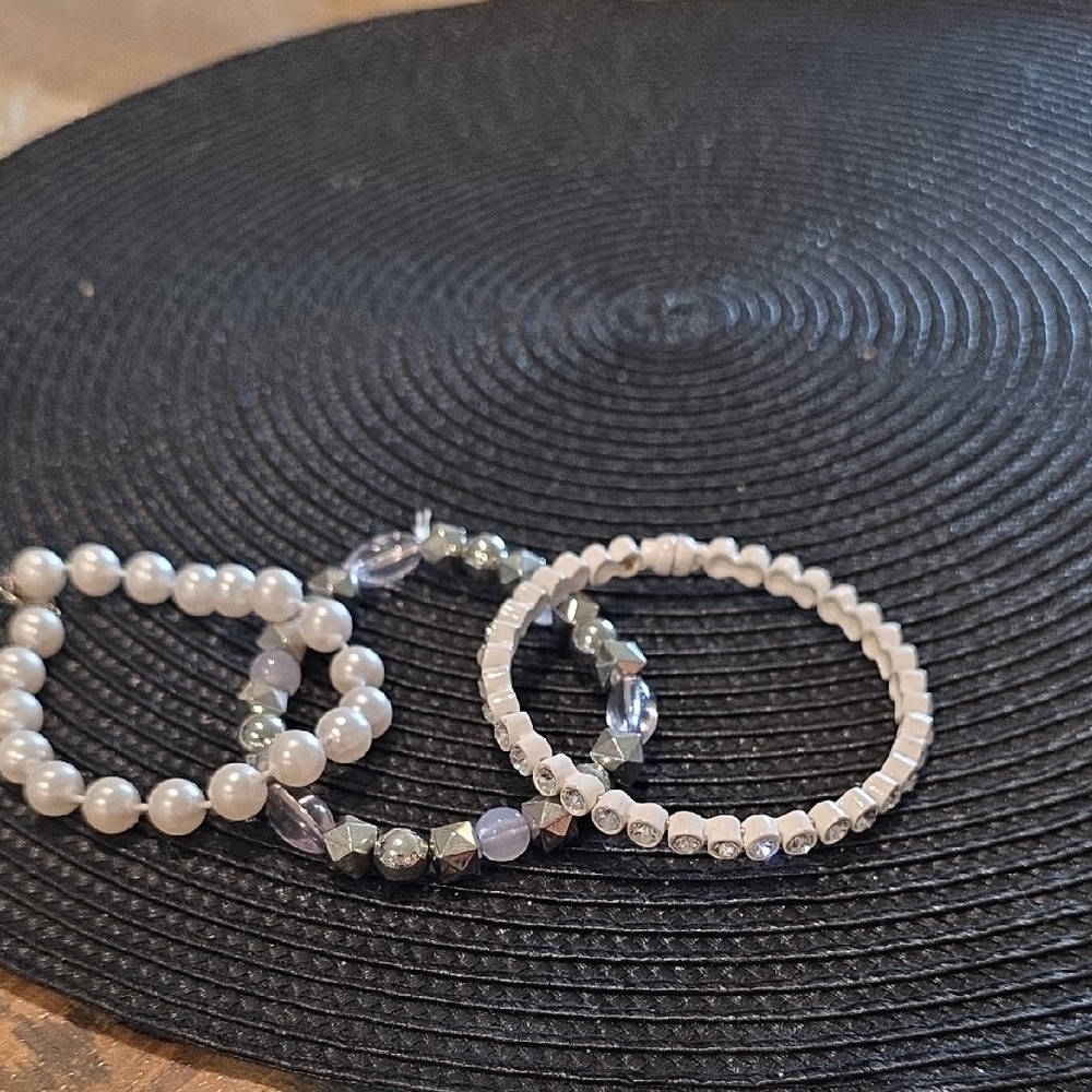 Elegant Pearl‎ and Silver Bracelet Set